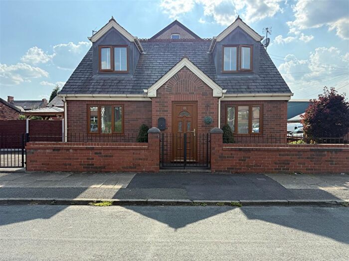 3 Bedroom Detached Bungalow For Sale In Elgin Street, Ashton-Under-Lyne, OL7