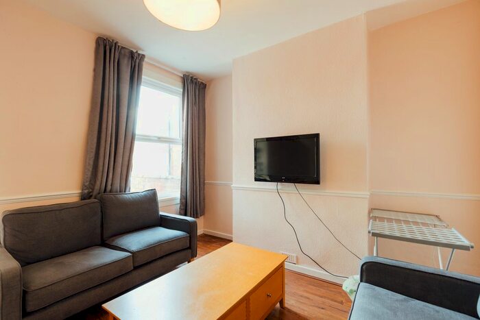 4 Bedroom Flat To Rent In Worthing Street, Hull HU5