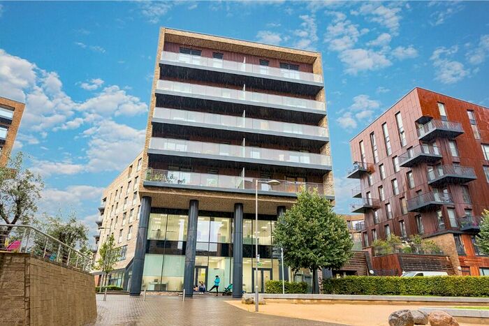 3 Bedroom Apartment To Rent In Seafarer Way, Surrey Quays, SE16