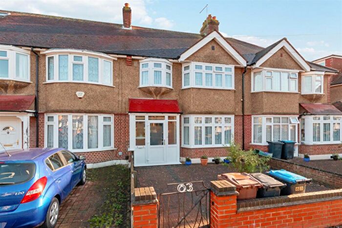 3 Bedroom Terraced House For Sale In Westcroft Gardens, Morden, SM4