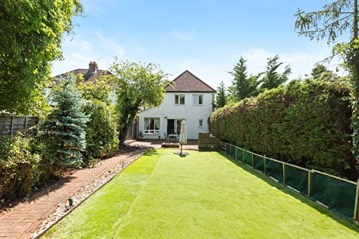 4 Bedroom Detached House For Sale In Waverley Road, Stoneleigh, Surrey, KT17