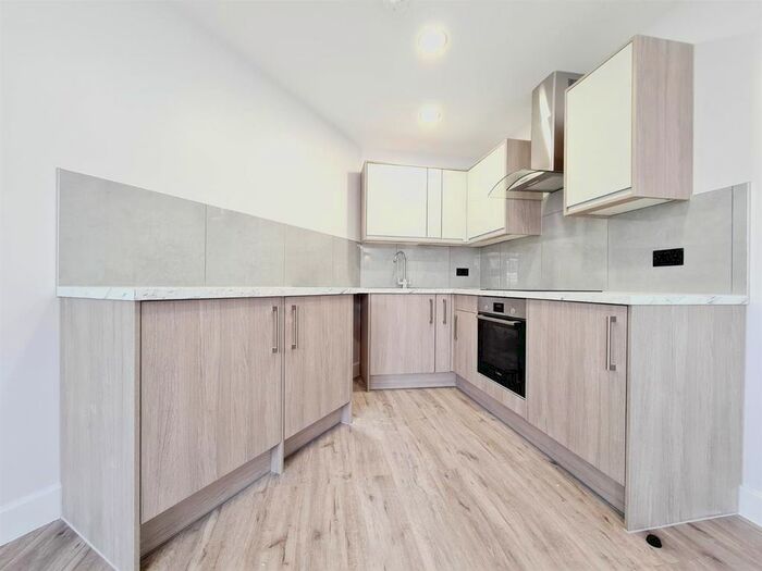 1 Bedroom Flat To Rent In Aster Court, Woodcote Road, Wallington, SM6