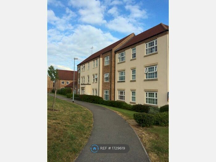 2 Bedroom Flat To Rent In Kings Avenue, Ely, CB7
