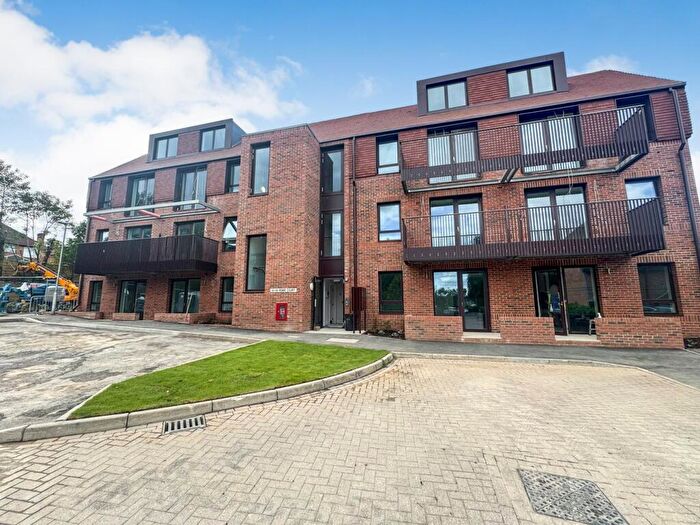Studio For Sale In Grovelands Road, Reading, RG30