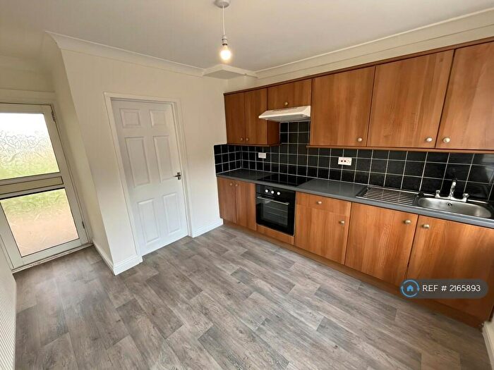 3 Bedroom Semi-Detached House To Rent In Moorfield Lane, Langwith, Mansfield, NG20