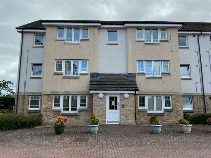 2 Bedroom Flat To Rent In Simpson Square, Perth, PH1