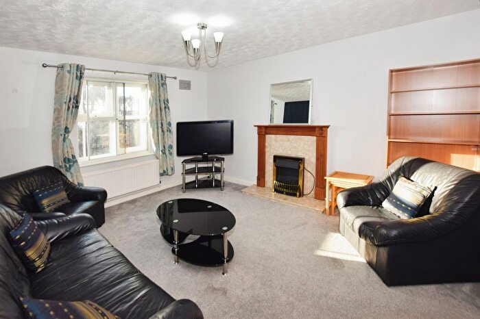 2 Bedroom Flat To Rent In Riddell Court, Sheader Drive, Salford, Manchester, M5