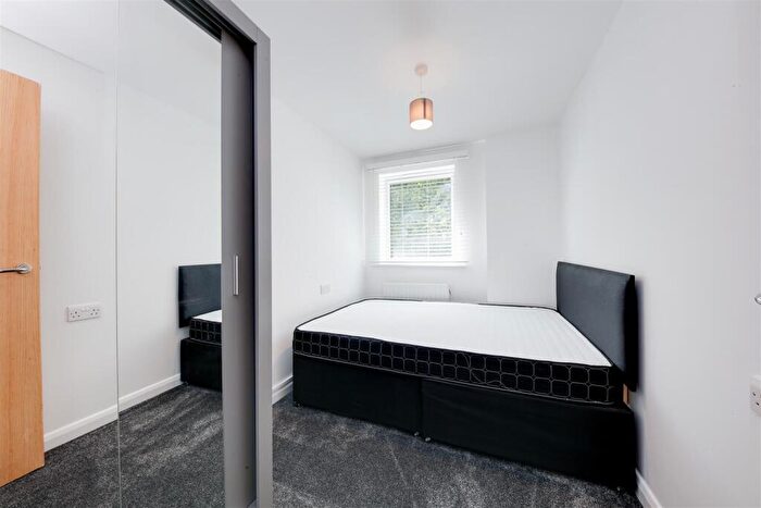 2 Bedroom Apartment To Rent In Fairlead House, Cassilis Road, London, E14
