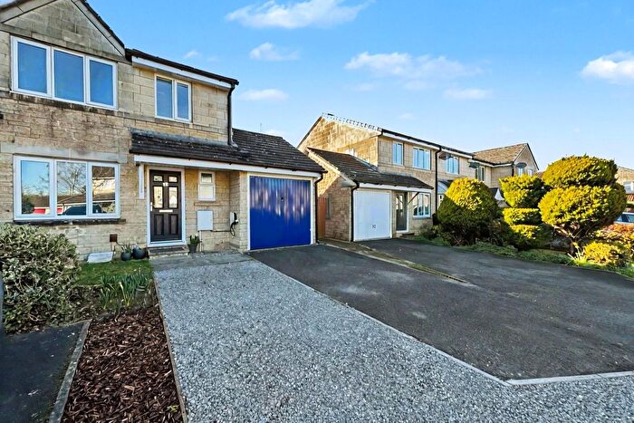 3 Bedroom End Terrace House For Sale In Spruce Way, Bath, BA2