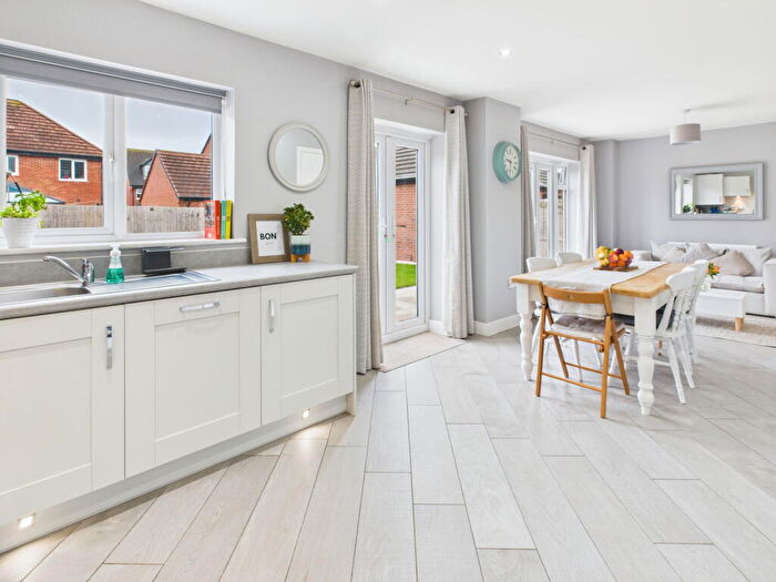 5 Bedroom Detached House For Sale In Reaseheath Way, Henhull, Nantwich, Cheshire, CW5 - Photo 3