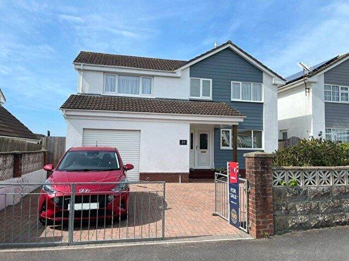 4 Bedroom Detached House For Sale In Cavie Road, Braunton, Devon, EX33