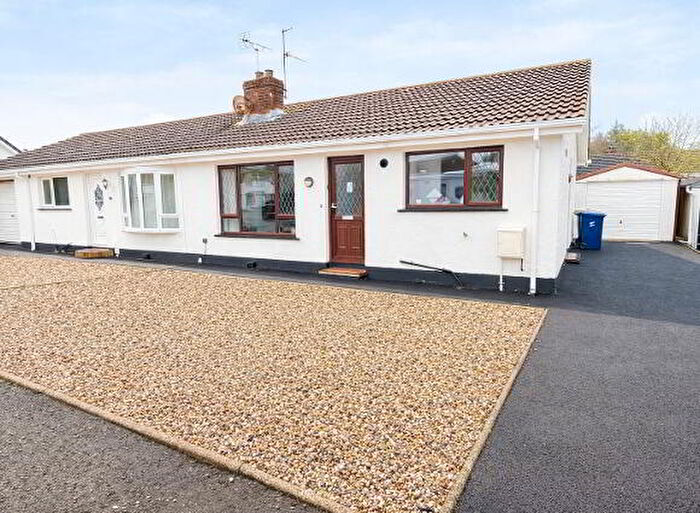 2 Bedroom Semi-detached Bungalows For Sale In Pines Court, Lurgan, BT66