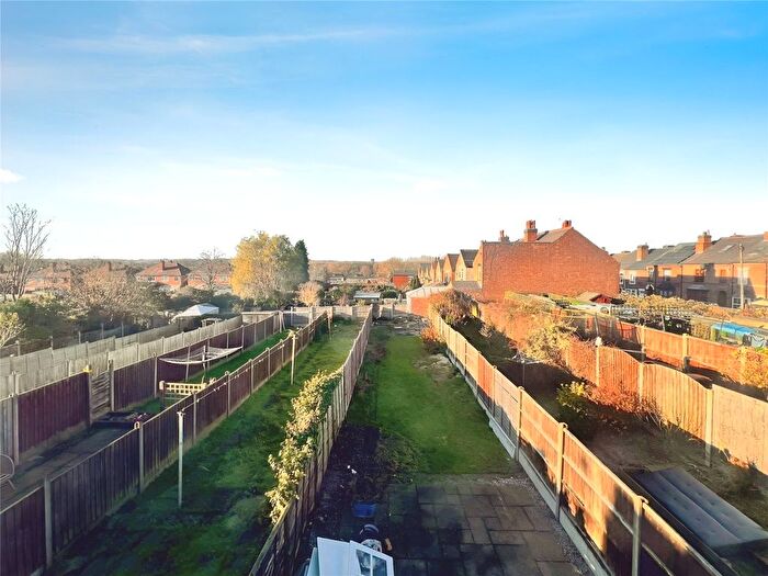 3 Bedroom Terraced House For Sale In Hill Street, Burton-On-Trent, Staffordshire, DE15
