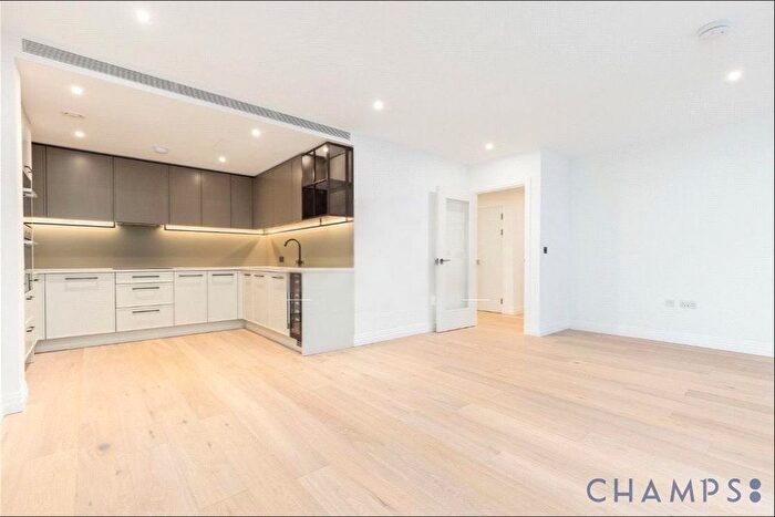 2 Bedroom Flat To Rent In Savoy House, SW6