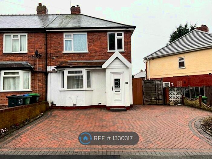 3 Bedroom End Of Terrace House To Rent In West Road, Tipton, DY4