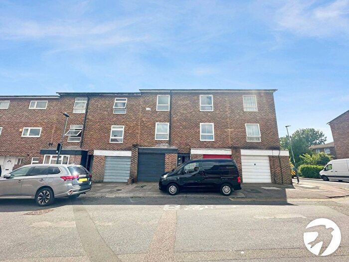 3 Bedroom Terraced House To Rent In Ritter Street, London, SE18