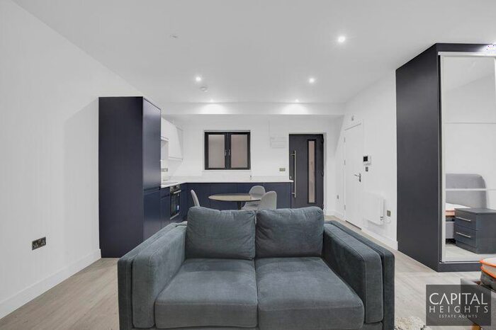 Apartment To Rent In Wick Lane, London, E3