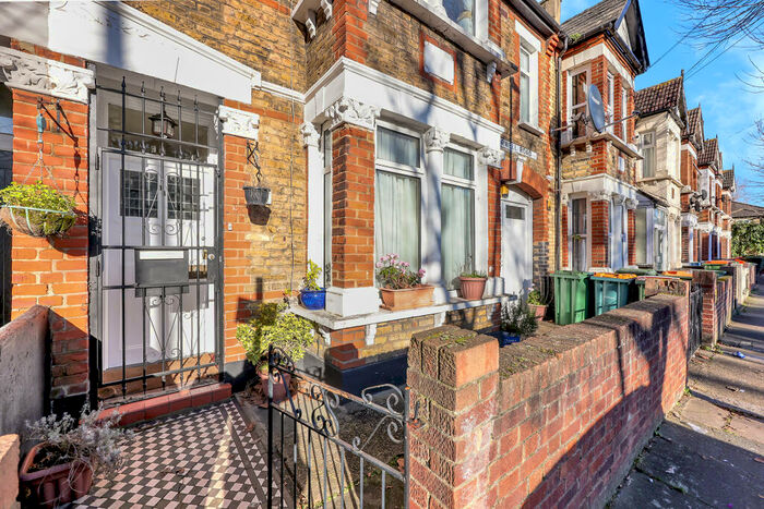 4 Bedroom Terraced House To Rent In Orwell Road, Plaistow, E13