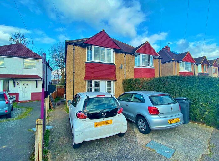 5 Bedroom Semi-Detached House To Rent In Grantley Road, Guildford, GU2