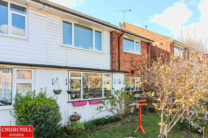 2 Bedroom Maisonette To Rent In Valley Close, Loughton, IG10