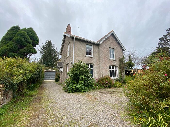 4 Bedroom Property To Rent In Catchall, Penzance, TR19