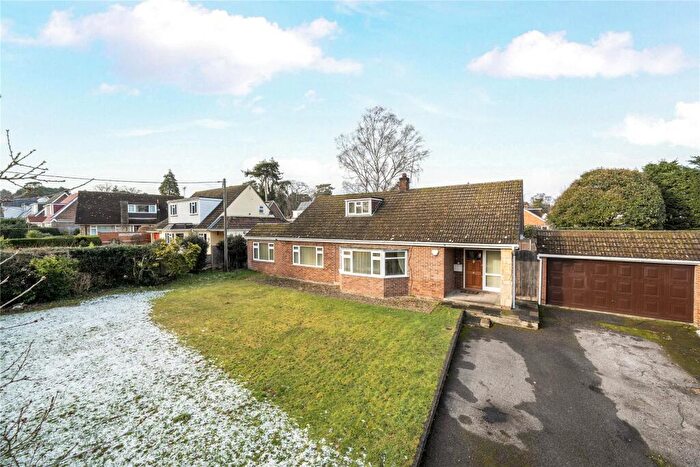 4 Bedroom Detached House For Sale In Ambleside Road, Lightwater, Surrey, GU18