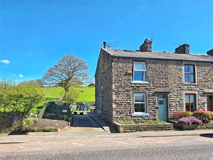 2 Bedroom End Of Terrace House For Sale In Burnley Road, Loveclough, Rossendale, BB4