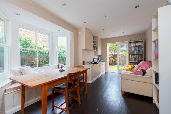4 Bedroom Terraced House To Rent In Wellfield Road, London, SW16