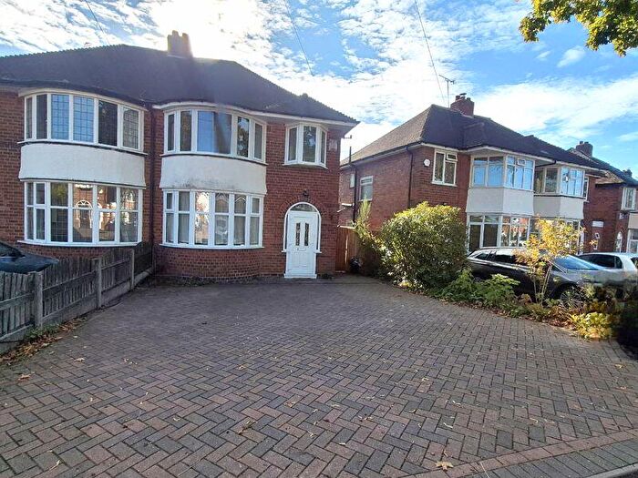 3 Bedroom Semi-Detached House To Rent In Roylesden Crescent, Sutton Coldfield, B73