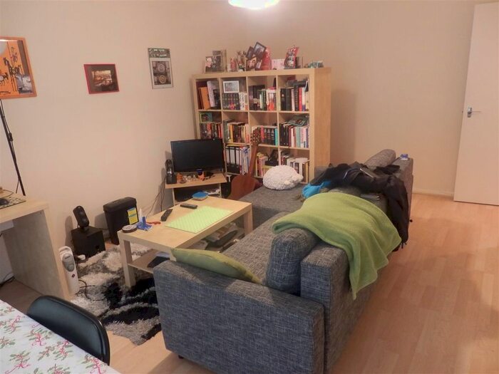 2 Bedroom Flat To Rent In Carnarvon Road, London, E15