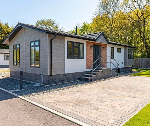 2 Bedroom Park Home For Sale In Gatenby, Northallerton, DL7