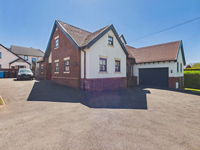 4 Bedroom Detached House For Sale In Pastures Hill, Littleover, DE23