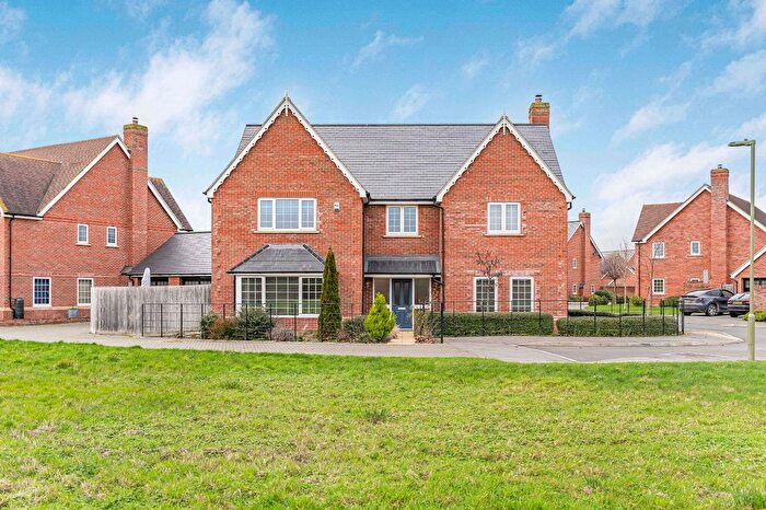 5 Bedroom Detached House For Sale In Blackthorn Grange, Thame, Oxfordshire, OX9