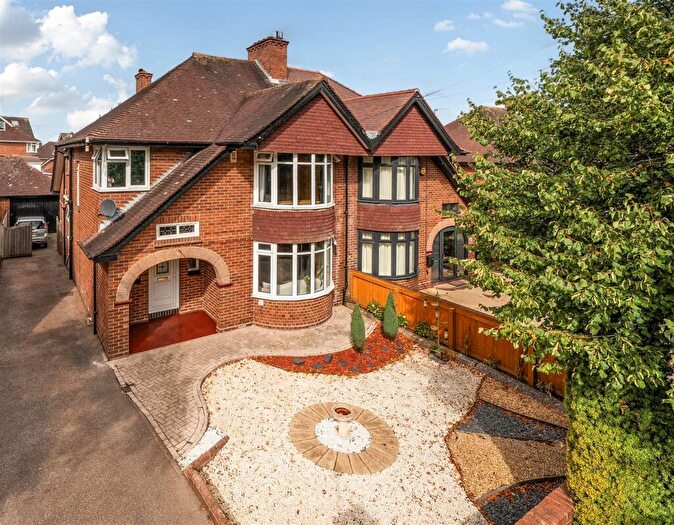 3 Bedroom Semi Detached House For Sale In Hill Barton Road, Exeter, EX1