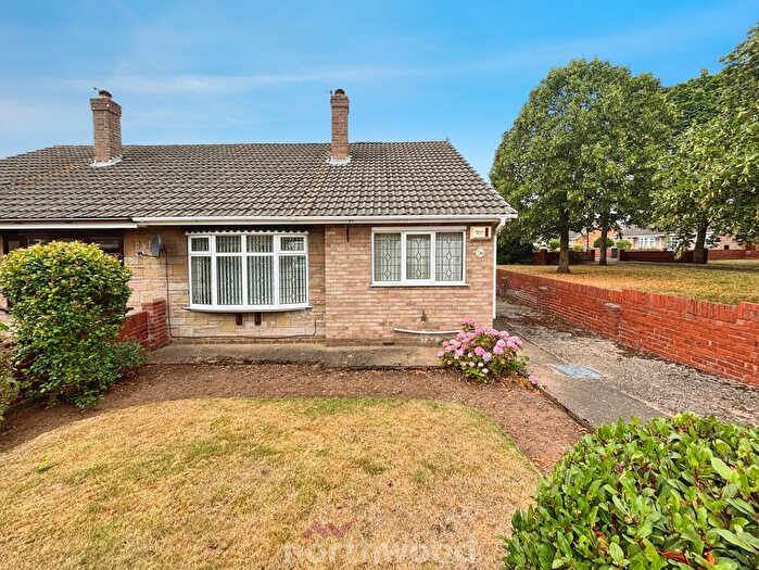 2 Bedroom Bungalow For Sale In Pine Hall Road, Barnby Dun, Doncaster, DN3
