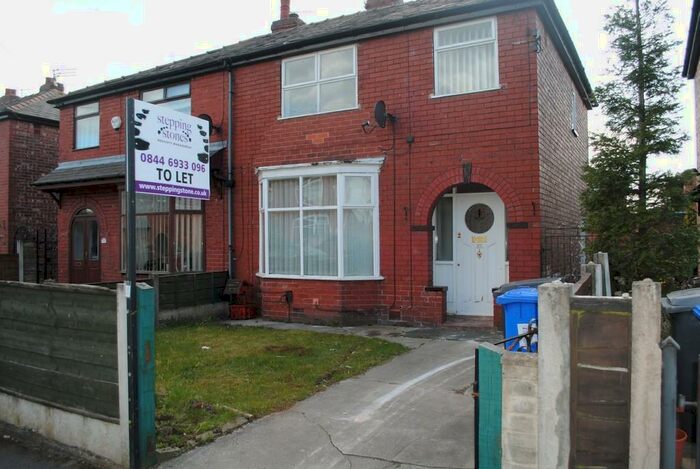 3 Bedroom Semi-Detached House To Rent In Ruskin Road, Droylsden, M43