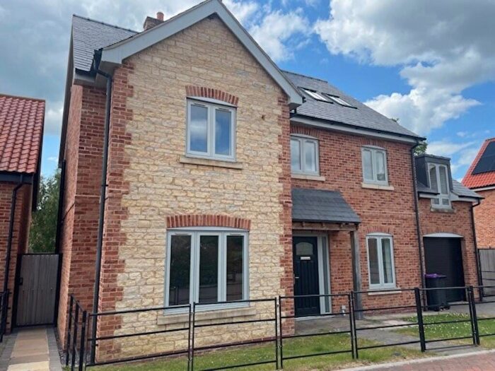 6 Bedroom Detached House For Sale In Court, High Street, LN1