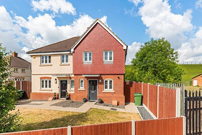 2 Bedroom Semi-Detached House For Sale In Perendale Drive, Shepperton, TW17