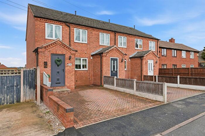 3 Bedroom End Terrace House For Sale In John Street, Brimington, Chesterfield, S43