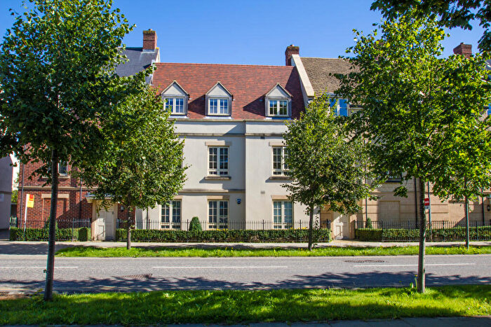 2 Bedroom Apartment To Rent In Marriotts Walk, Witney, Oxfordshire, OX28