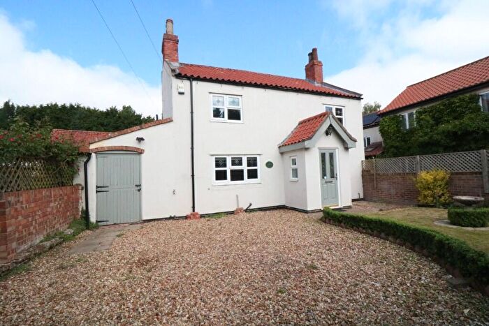 3 Bedroom Detached House For Sale In Maydene, Main Street, West Stockwith, DN10