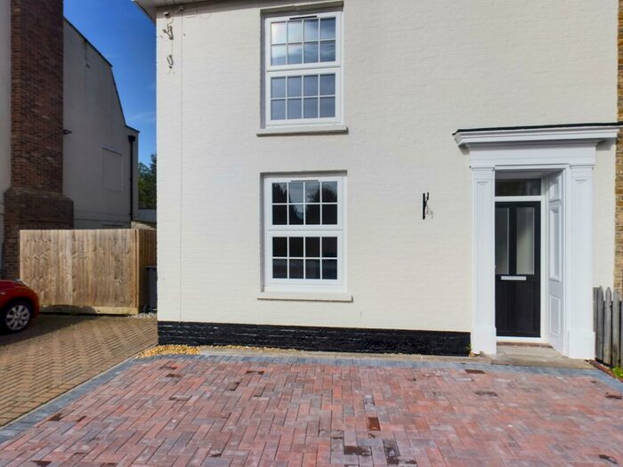 3 Bedroom Semi Detached House To Rent In Mill Road, Maldon, Essex, CM9