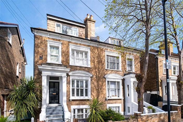2 Bedroom Flat For Sale In Drewstead Road, London, SW16