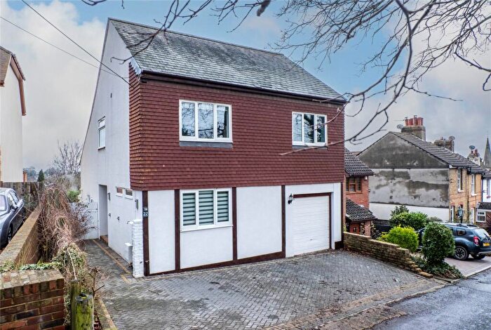 4 Bedroom Detached House For Sale In Telegraph Hill, Higham, Kent, ME3