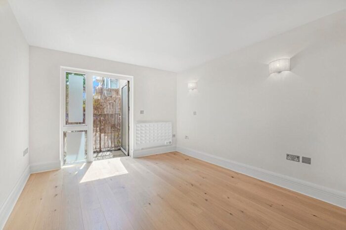 1 Bedroom Flat For Sale In Arcadia Court, Lowther Road, N7
