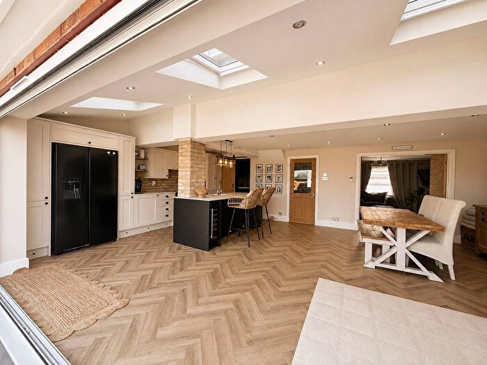 4 Bedroom End Of Terrace House For Sale In Sandown Drive, Rainham, Gillingham, Kent, ME8