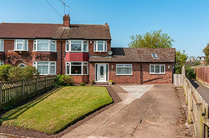 4 Bedroom Semi-Detached House For Sale In The Spinney, Cottingham, Hull, East Riding Of Yorkshire, HU16