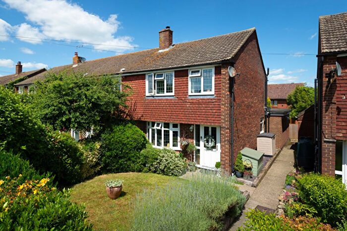 3 Bedroom End Of Terrace House For Sale In Ragstone Hollow, Aldington, Ashford, TN25