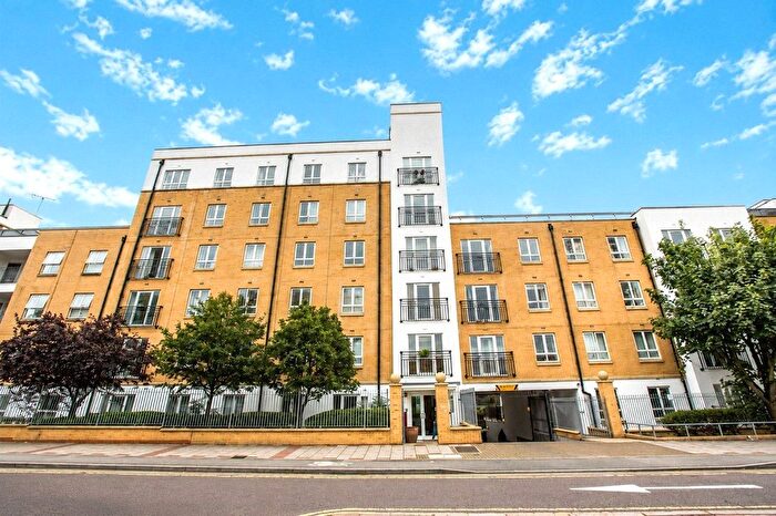 2 Bedroom Flat For Sale In Windmill Lane, London, E15
