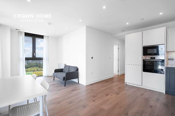 2 Bedroom Apartment To Rent In Menara Point, Affinity View, TwelveTrees Park, West Ham, E16
